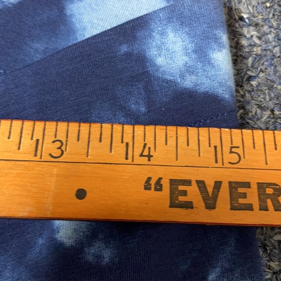 Old Navy Blue Tie Die Leggings - Picture 5 of 7